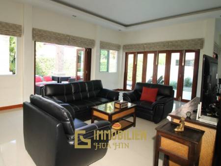 Orchid Paradise Homes: 3 Schlafzimmer Pool Villa
