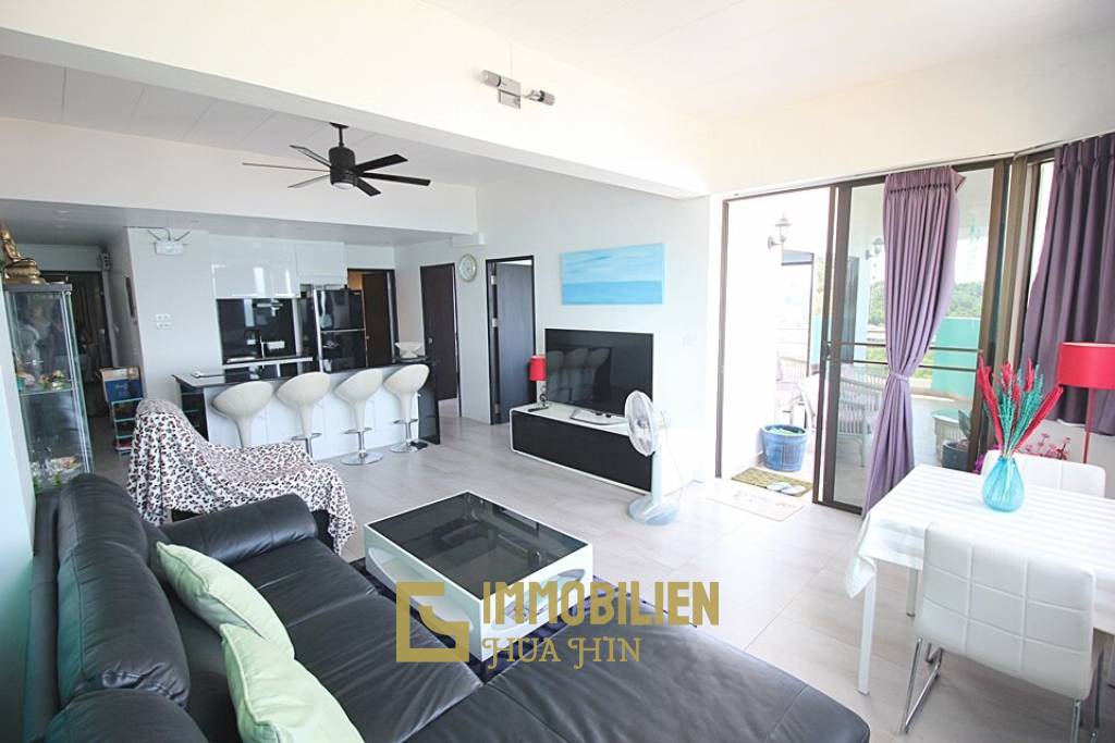 Blue Wave Condominium: Absolut strandnahe 2 Schlafzimmer-Eigentumswohnung in Khao Takiap
