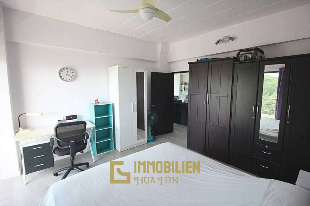 Blue Wave Condominium: Absolut strandnahe 2 Schlafzimmer-Eigentumswohnung in Khao Takiap