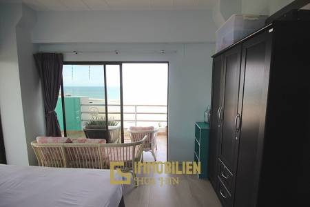Blue Wave Condominium: Absolut strandnahe 2 Schlafzimmer-Eigentumswohnung in Khao Takiap