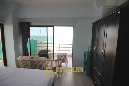 Blue Wave Condominium: Absolut strandnahe 2 Schlafzimmer-Eigentumswohnung in Khao Takiap