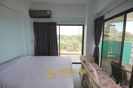 Blue Wave Condominium: Absolut strandnahe 2 Schlafzimmer-Eigentumswohnung in Khao Takiap