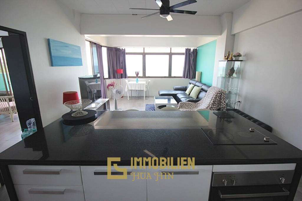 Blue Wave Condominium: Absolut strandnahe 2 Schlafzimmer-Eigentumswohnung in Khao Takiap