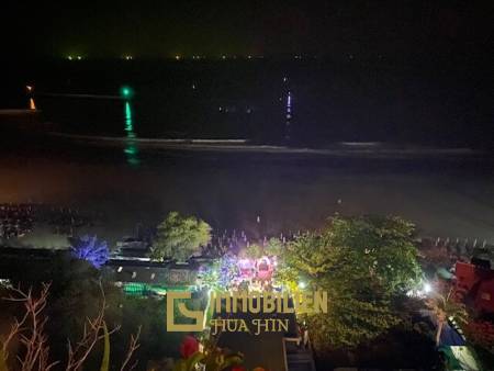 Blue Wave Condominium: Absolut strandnahe 2 Schlafzimmer-Eigentumswohnung in Khao Takiap