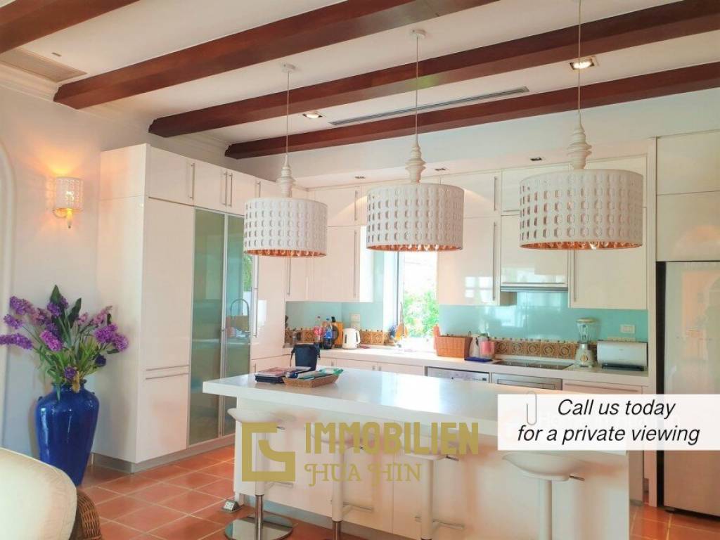 Luxury Mansion in Palm Hills Hua Hin Golf Course for SALE