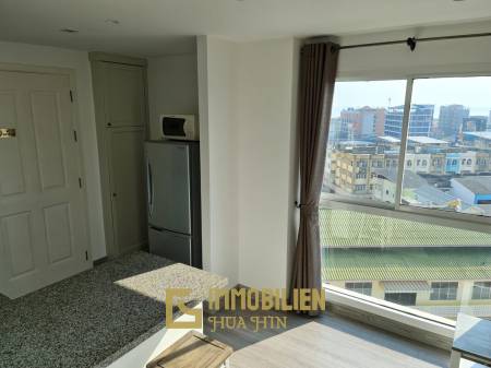Tira Tiraa: möblierte 1 Schlafzimmer-Eigentumswohnung im obersten Stockwerk- in der Stadt
