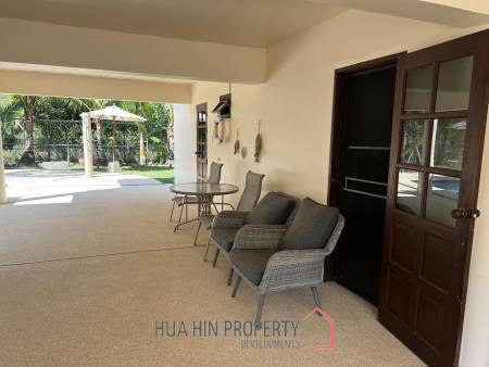 Royal Garden : Beautiful. Spacious 5 Bedroom Family Home