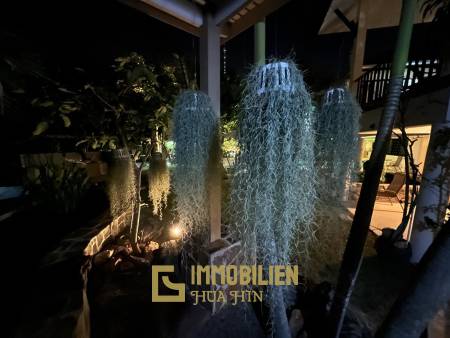 Royal Garden: Sehr gepflegtes und geräumiges 5 Schlafzimmer Familienhaus