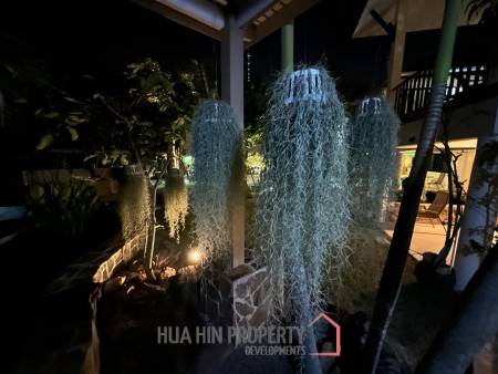 Royal Garden : Beautiful. Spacious 5 Bedroom Family Home