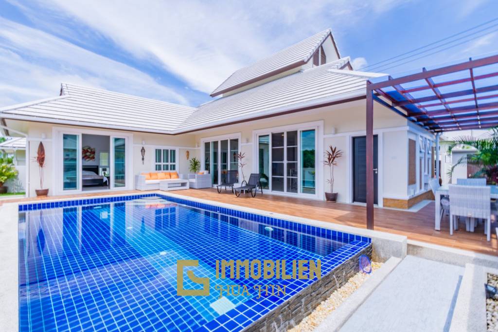 Emerald Scenery: 3 Schlafzimmer Pool Villa mit Blick auf den Banyan Golfplatz