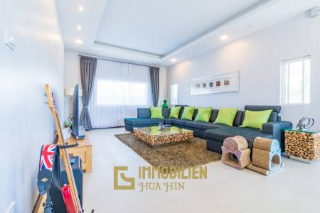 Emerald Scenery: 3 Schlafzimmer Pool Villa mit Blick auf den Banyan Golfplatz