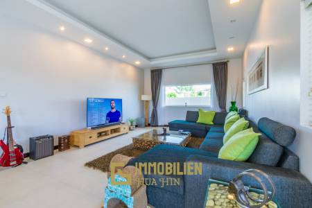 Emerald Scenery: 3 Schlafzimmer Pool Villa mit Blick auf den Banyan Golfplatz