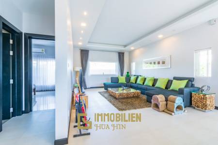 Emerald Scenery: 3 Schlafzimmer Pool Villa mit Blick auf den Banyan Golfplatz