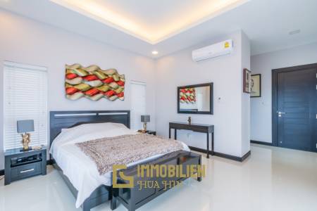 Emerald Scenery: 3 Schlafzimmer Pool Villa mit Blick auf den Banyan Golfplatz
