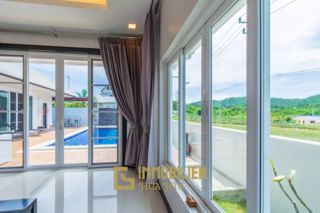 Emerald Scenery: 3 Schlafzimmer Pool Villa mit Blick auf den Banyan Golfplatz