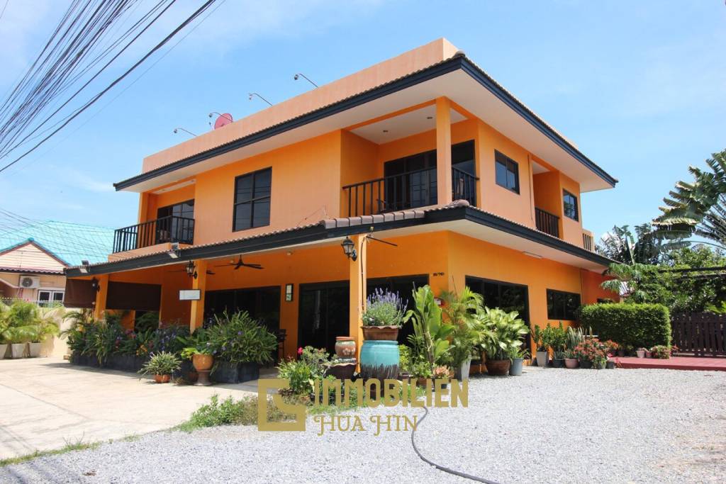 Ausgezeichnete Lage: Private Villa Ideal für eine Kneipe oder ein Restaurant in der Soi 102
