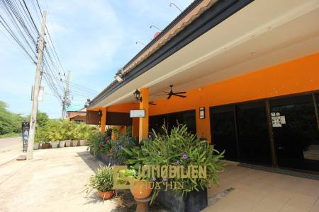 Ausgezeichnete Lage: Private Villa Ideal für eine Kneipe oder ein Restaurant in der Soi 102