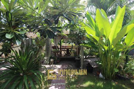 Ausgezeichnete Lage: Private Villa Ideal für eine Kneipe oder ein Restaurant in der Soi 102