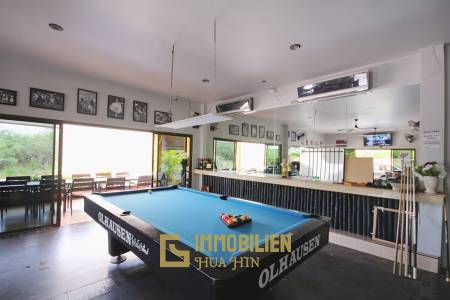 Ausgezeichnete Lage: Private Villa Ideal für eine Kneipe oder ein Restaurant in der Soi 102