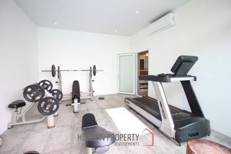 Modern Quality 5 Bedroom Pool Villa At Mali Residence