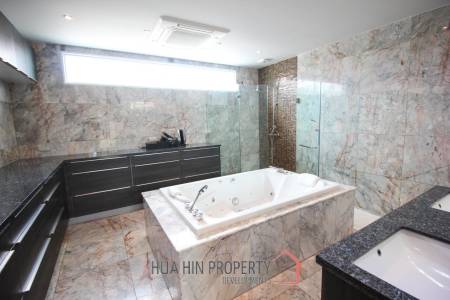 Modern Quality 5 Bedroom Pool Villa At Mali Residence