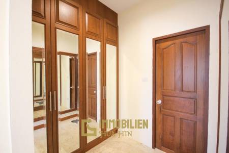 New Multi Level Pool Villa On Large Plot - Hua Hin North