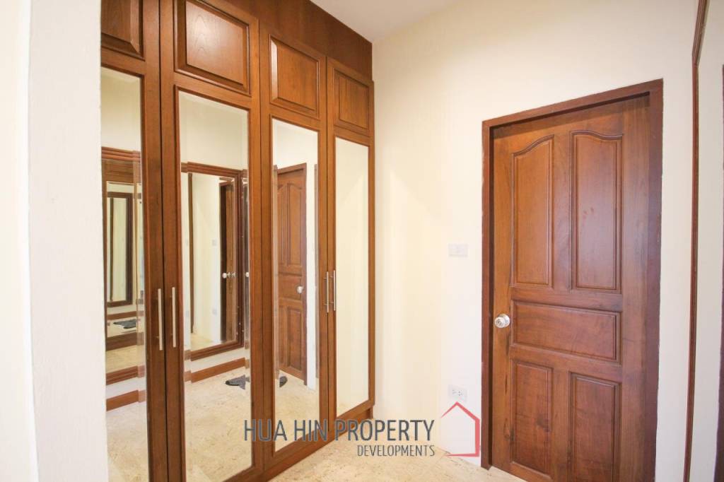 New Multi Level Pool Villa On Large Plot - Hua Hin North