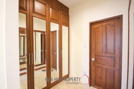 New Multi Level Pool Villa On Large Plot - Hua Hin North