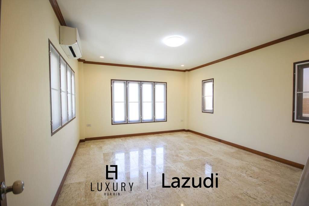 Nord Hua Hin: Neue Multi Level Pool Villa auf einem großen Grundstück