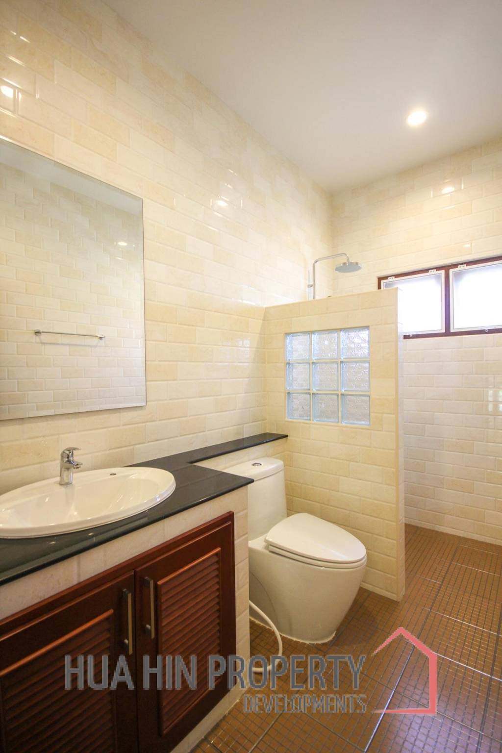 New Multi Level Pool Villa On Large Plot - Hua Hin North