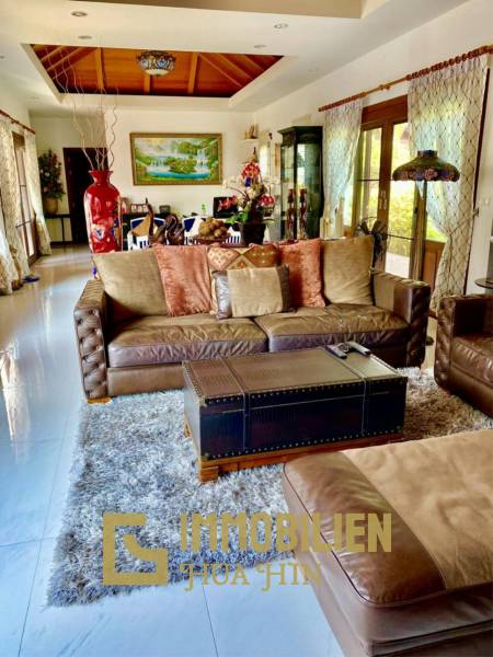 Large contemporary 5 Bedroom Pool Villa At Hillside Hamlet 3