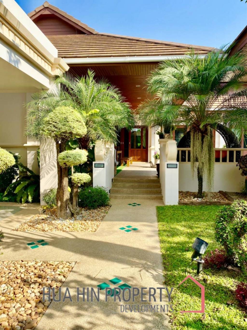 Large contemporary 5 Bedroom Pool Villa At Hillside Hamlet 3