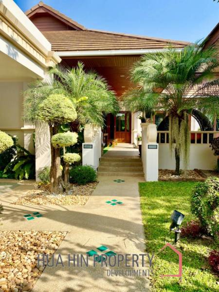 Large contemporary 5 Bedroom Pool Villa At Hillside Hamlet 3