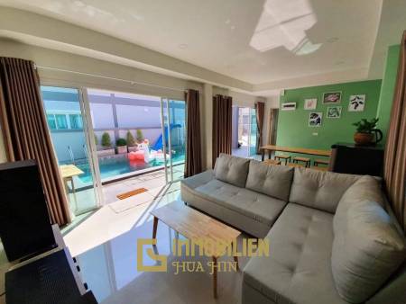 Großartige Mietinvestition: Moderne 3 Schlafzimmer Pool Villa