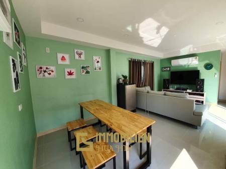 Großartige Mietinvestition: Moderne 3 Schlafzimmer Pool Villa