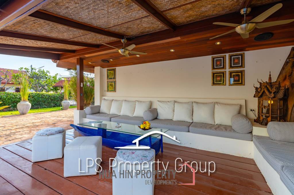 City Center 6 Bedroom Private Pool Villa For Sale on 1 Rai Land
