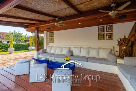 City Center 6 Bedroom Private Pool Villa For Sale on 1 Rai Land
