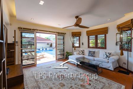 City Center 6 Bedroom Private Pool Villa For Sale on 1 Rai Land