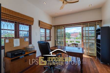 City Center 6 Bedroom Private Pool Villa For Sale on 1 Rai Land
