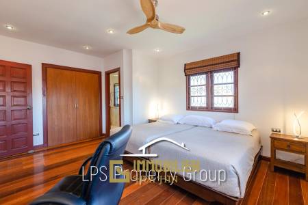 City Center 6 Bedroom Private Pool Villa For Sale on 1 Rai Land