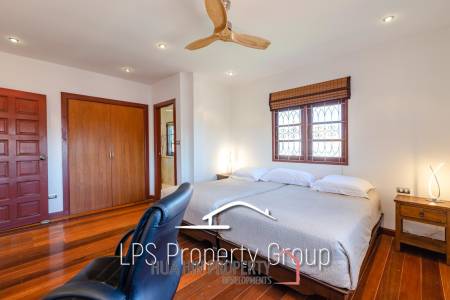 City Center 6 Bedroom Private Pool Villa For Sale on 1 Rai Land