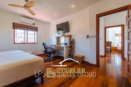 City Center 6 Bedroom Private Pool Villa For Sale on 1 Rai Land