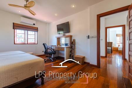 City Center 6 Bedroom Private Pool Villa For Sale on 1 Rai Land