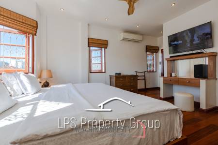 City Center 6 Bedroom Private Pool Villa For Sale on 1 Rai Land