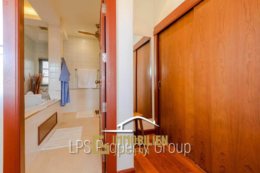 City Center 6 Bedroom Private Pool Villa For Sale on 1 Rai Land