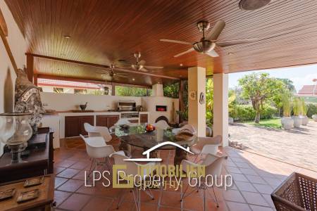 City Center 6 Bedroom Private Pool Villa For Sale on 1 Rai Land