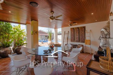 City Center 6 Bedroom Private Pool Villa For Sale on 1 Rai Land