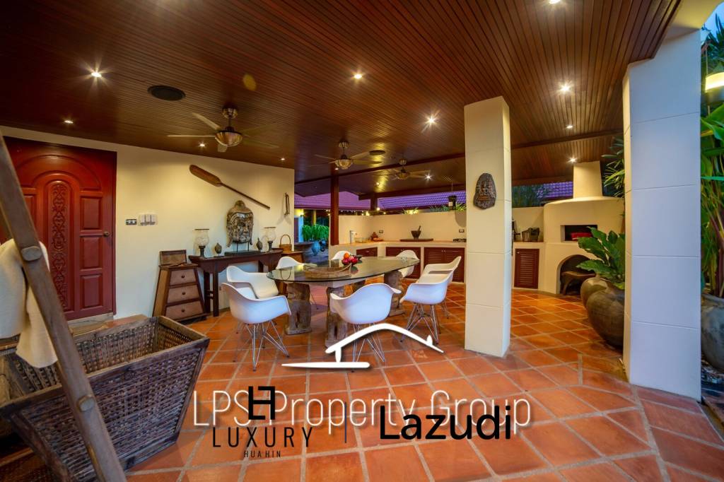 City Center 6 Bedroom Private Pool Villa For Sale on 1 Rai Land