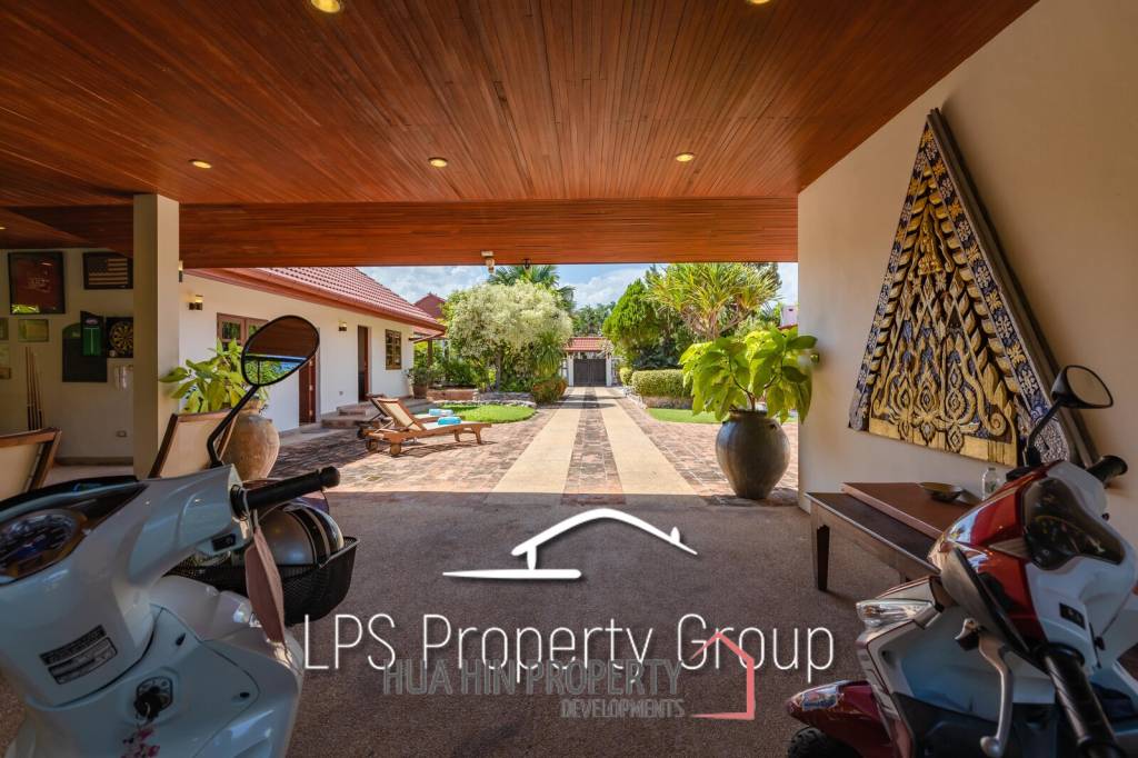 City Center 6 Bedroom Private Pool Villa For Sale on 1 Rai Land