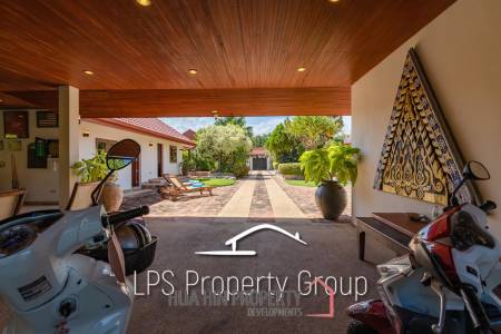 City Center 6 Bedroom Private Pool Villa For Sale on 1 Rai Land